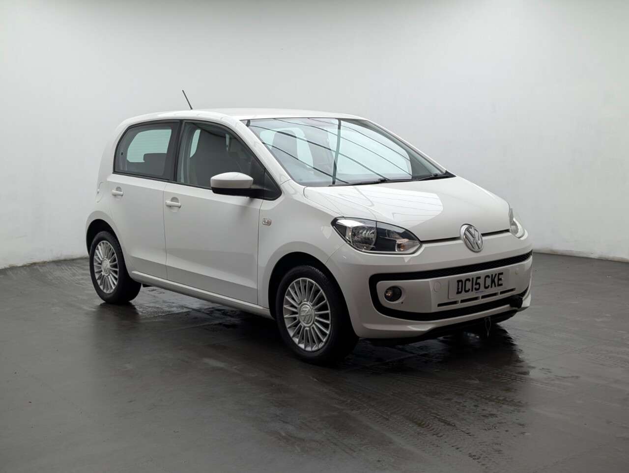 A 2015 VOLKSWAGEN UP! 1.0 High up! Hatchback 5dr Petrol Manual Euro 5 (75 ps) NAVIGATION+HEATED S A 2015 VOLKSWAGEN UP! 1.0 High up! Hatchback 5dr Petrol Manual Euro 5 (75 ps) NAVIGATION+HEATED S