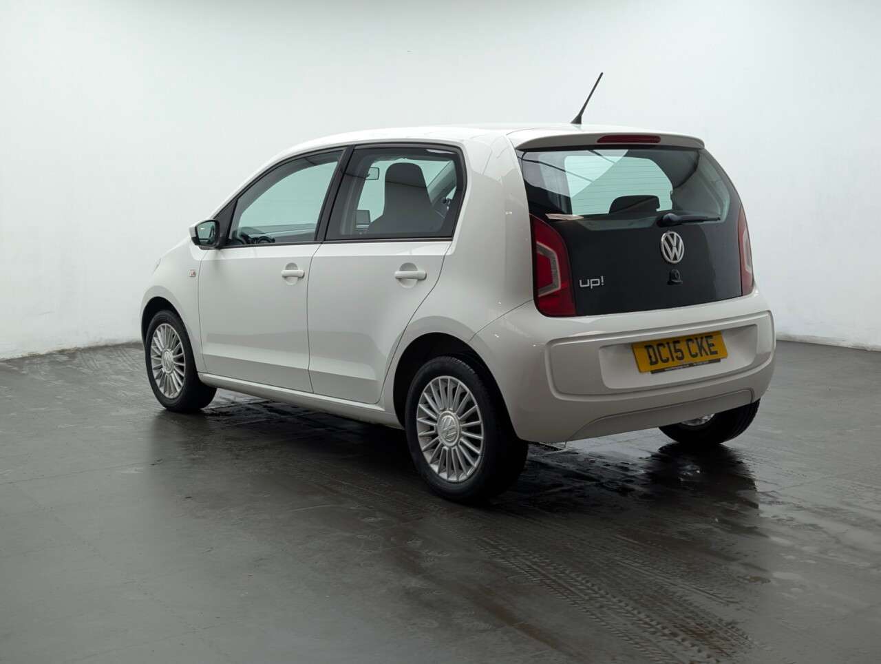 2015 VOLKSWAGEN UP! 2015 VOLKSWAGEN UP!