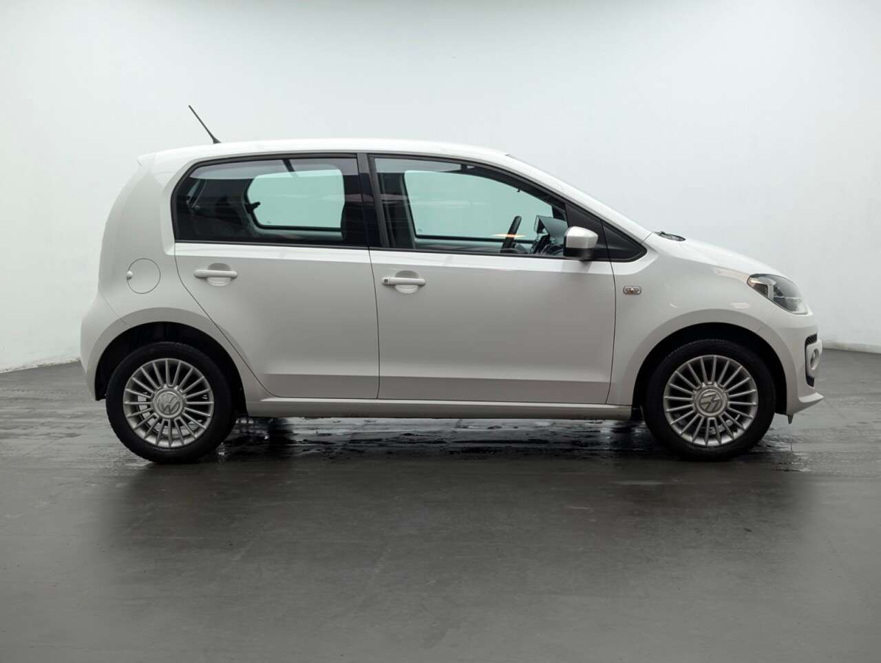 2015 VOLKSWAGEN UP! 2015 VOLKSWAGEN UP!