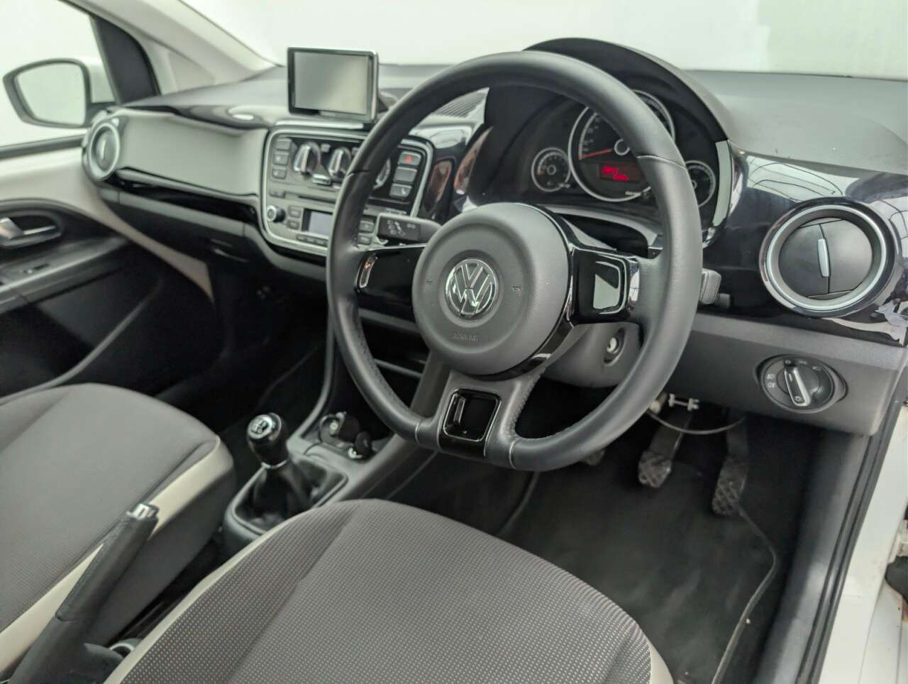 2015 VOLKSWAGEN UP! 2015 VOLKSWAGEN UP!