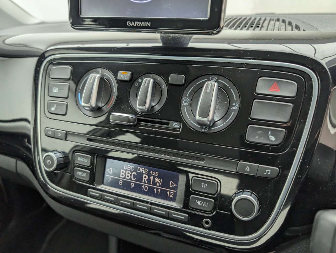 2015 VOLKSWAGEN UP! 2015 VOLKSWAGEN UP!