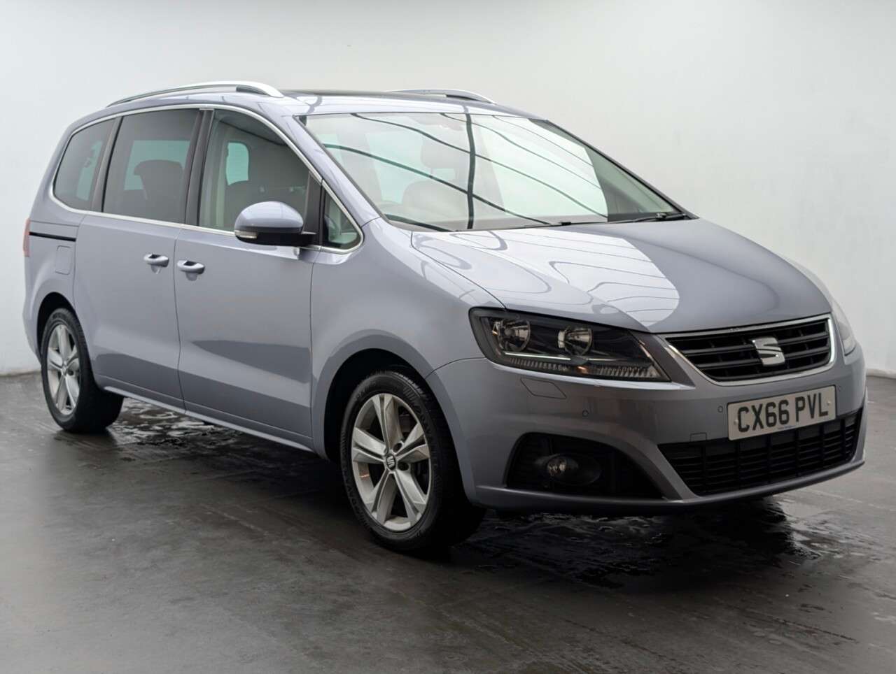 A 2016 SEAT ALHAMBRA 2.0 TDI SE Lux MPV 5dr Diesel DSG Euro 6 (s/s) (150 ps) NAVIGATION+PANORAMI A 2016 SEAT ALHAMBRA 2.0 TDI SE Lux MPV 5dr Diesel DSG Euro 6 (s/s) (150 ps) NAVIGATION+PANORAMI