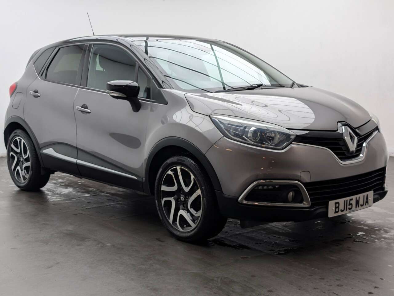 A 2015 RENAULT CAPTUR 1.5 dCi Dynamique S MediaNav SUV 5dr Diesel EDC Euro 5 (90 ps) PARKING SENS A 2015 RENAULT CAPTUR 1.5 dCi Dynamique S MediaNav SUV 5dr Diesel EDC Euro 5 (90 ps) PARKING SENS