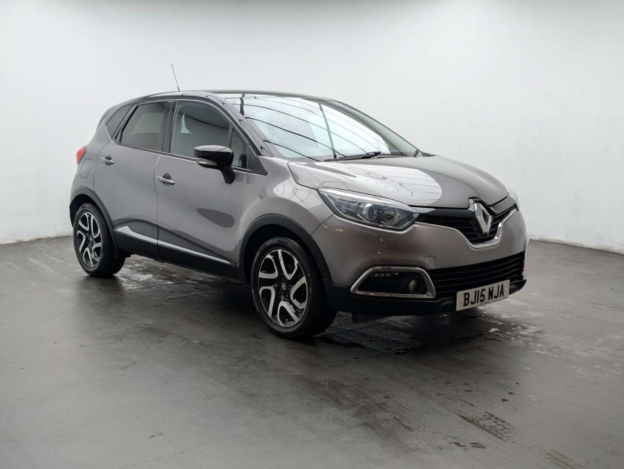 A 2015 RENAULT CAPTUR 1.5 dCi Dynamique S MediaNav SUV 5dr Diesel EDC Euro 5 (90 ps) PARKING SENS A 2015 RENAULT CAPTUR 1.5 dCi Dynamique S MediaNav SUV 5dr Diesel EDC Euro 5 (90 ps) PARKING SENS