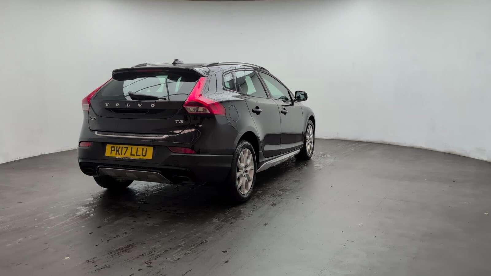 2017 VOLVO V40 CROSS COUNTRY 2017 VOLVO V40 CROSS COUNTRY