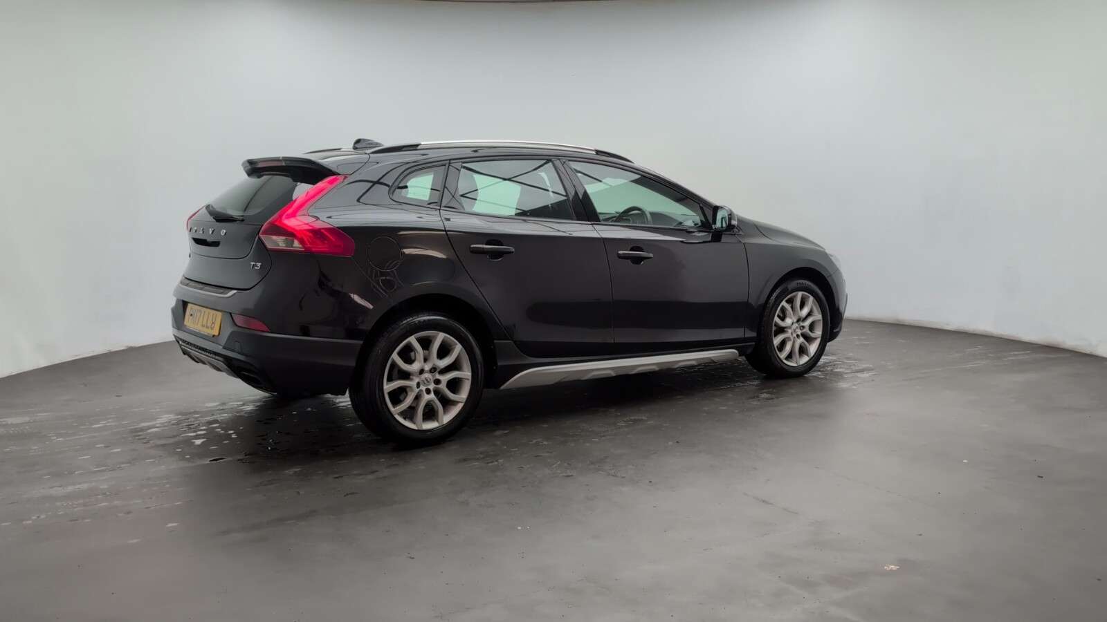 2017 VOLVO V40 CROSS COUNTRY 2017 VOLVO V40 CROSS COUNTRY