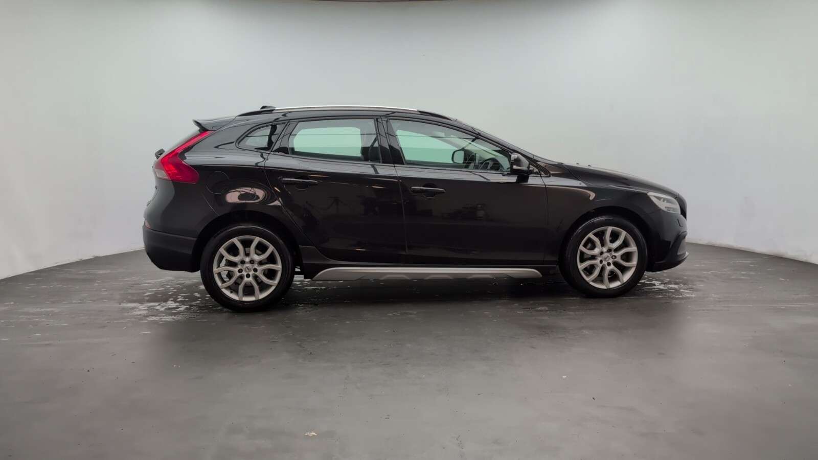 2017 VOLVO V40 CROSS COUNTRY 2017 VOLVO V40 CROSS COUNTRY