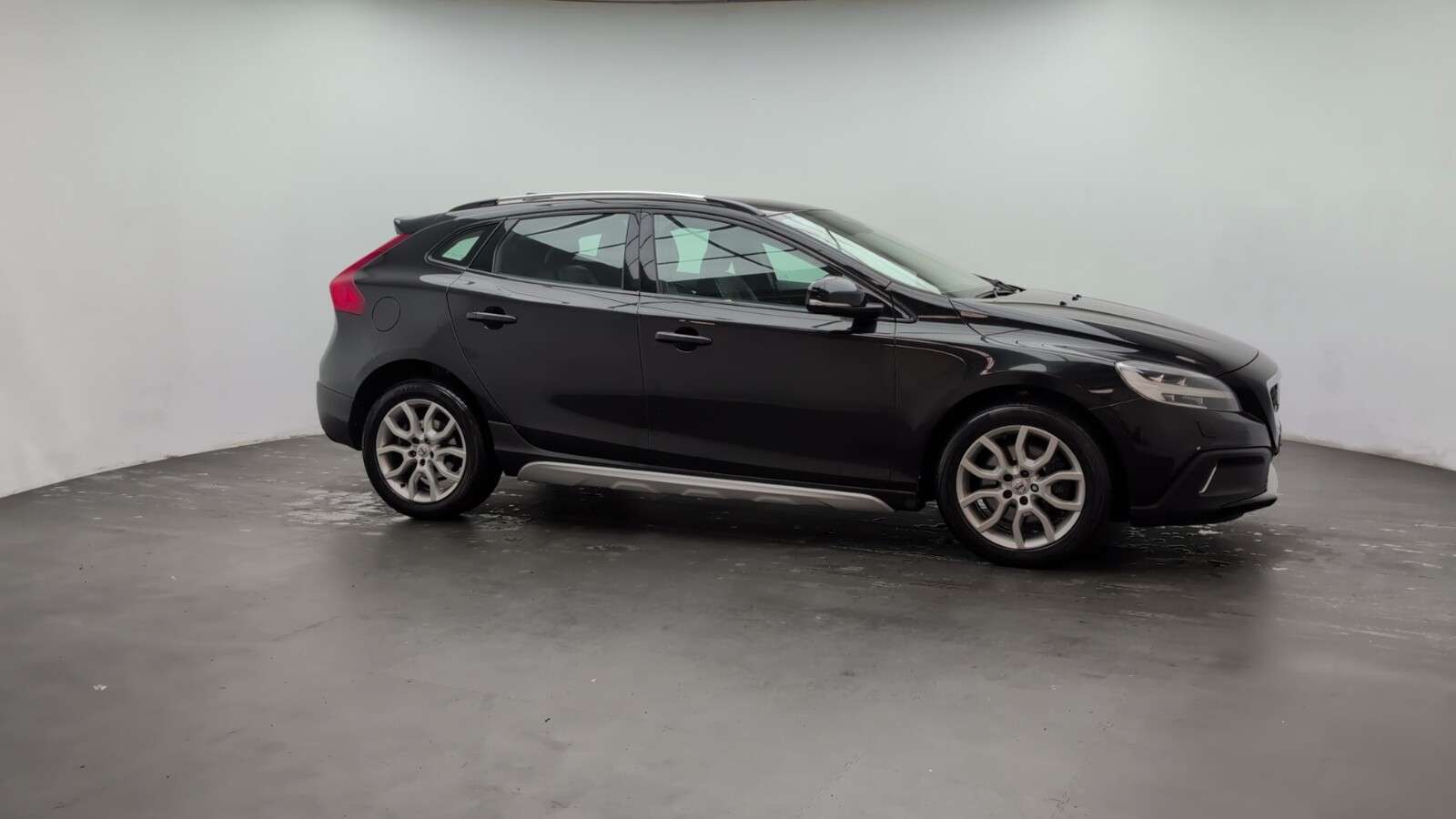 2017 VOLVO V40 CROSS COUNTRY 2017 VOLVO V40 CROSS COUNTRY