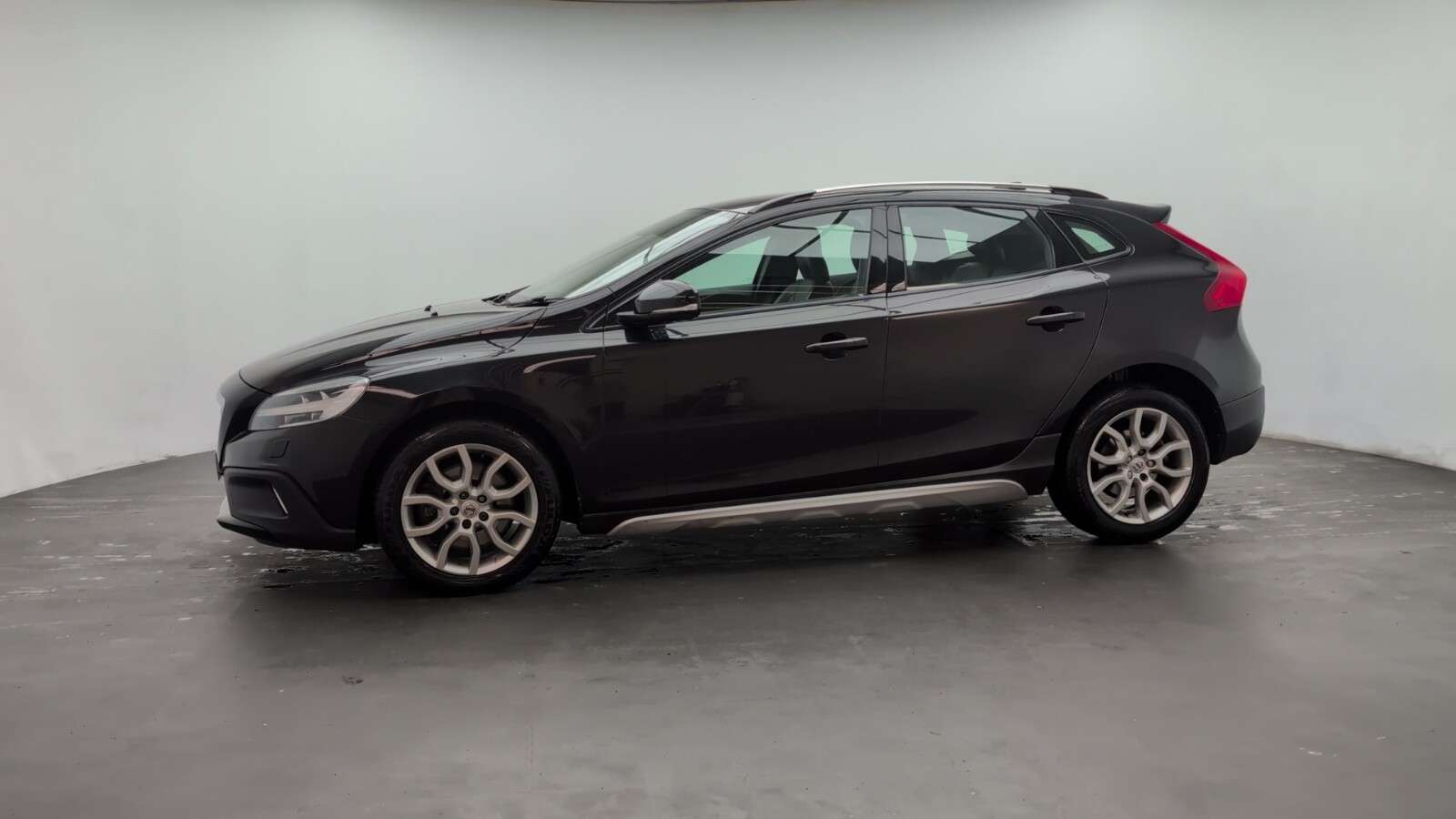 2017 VOLVO V40 CROSS COUNTRY 2017 VOLVO V40 CROSS COUNTRY