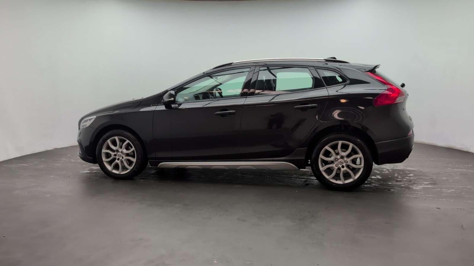 2017 VOLVO V40 CROSS COUNTRY 2017 VOLVO V40 CROSS COUNTRY