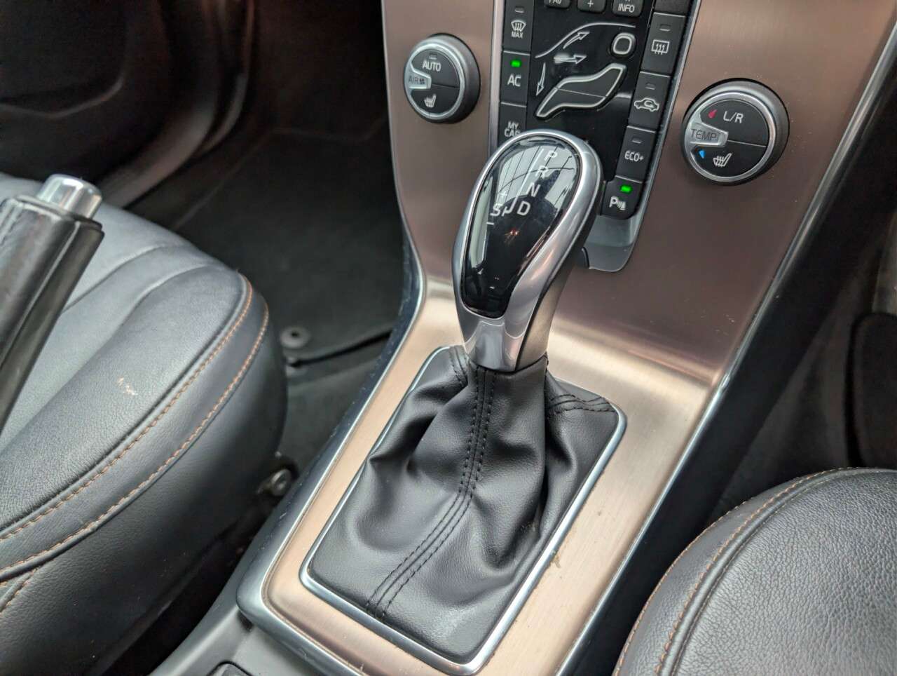 2017 VOLVO V40 CROSS COUNTRY 2017 VOLVO V40 CROSS COUNTRY