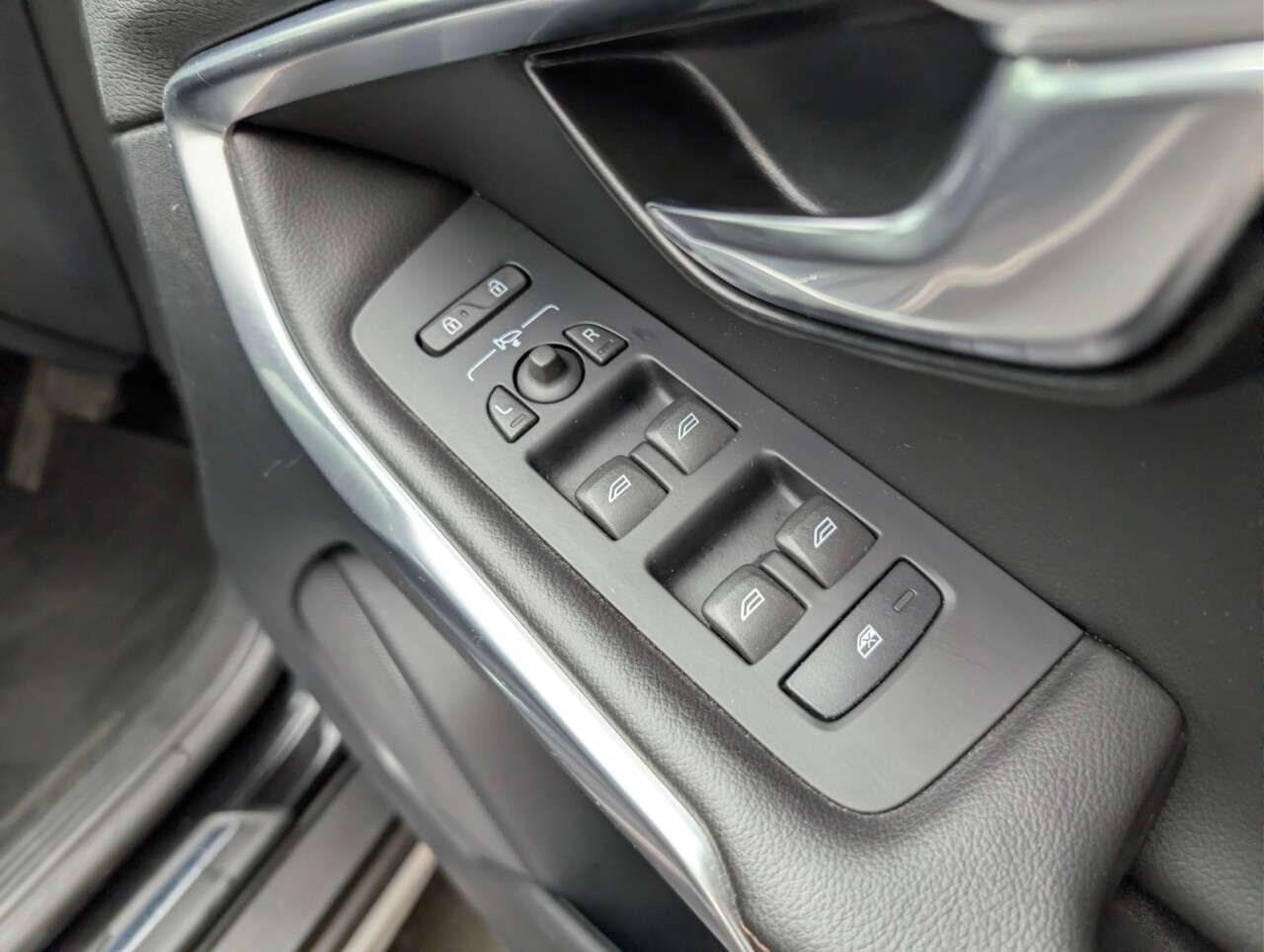 2017 VOLVO V40 CROSS COUNTRY 2017 VOLVO V40 CROSS COUNTRY