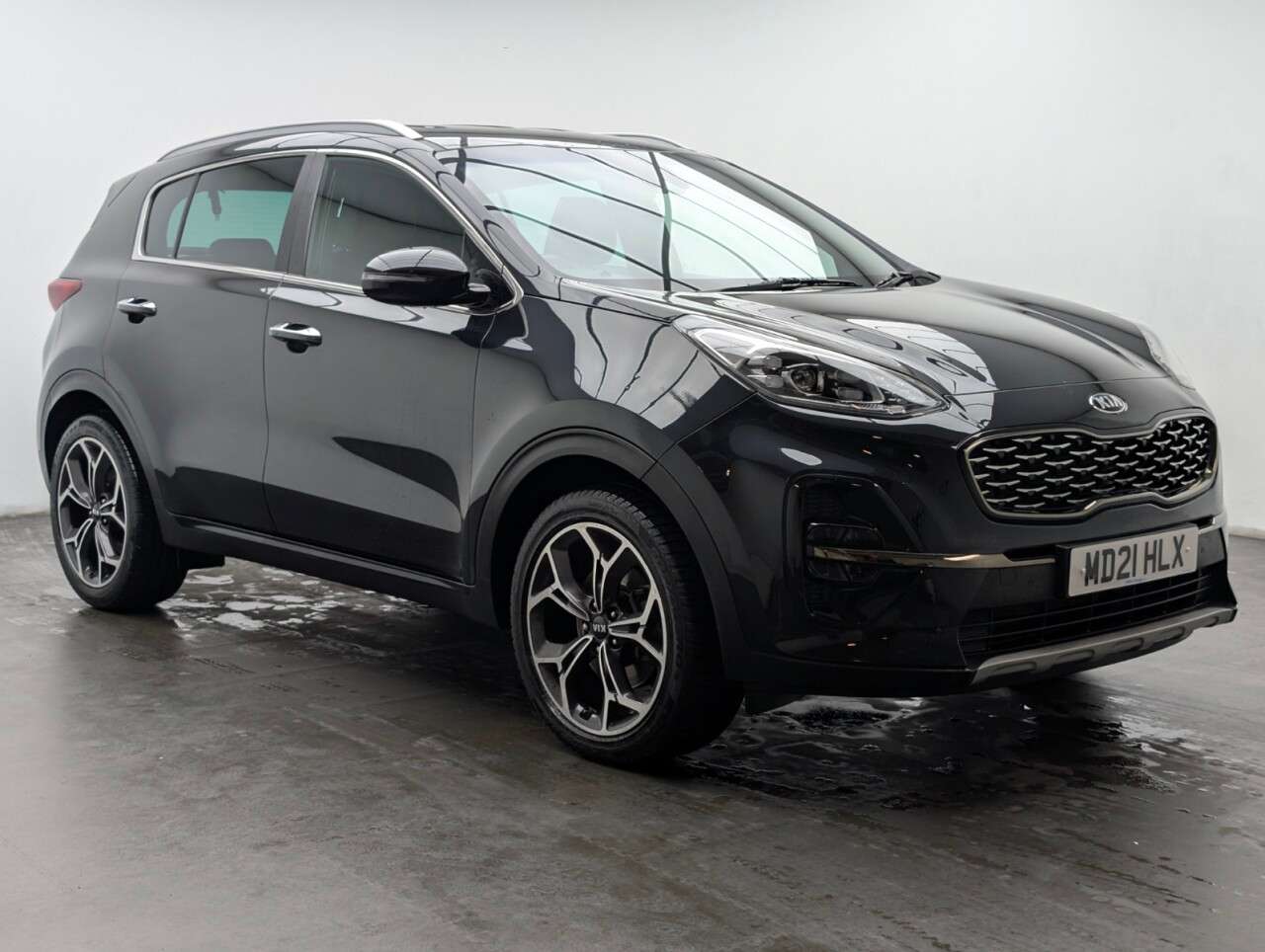 A 2021 KIA SPORTAGE 1.6 T-GDi GT-Line SUV 5dr Petrol Manual Euro 6 (s/s) (174 bhp) NAVIGATION+P A 2021 KIA SPORTAGE 1.6 T-GDi GT-Line SUV 5dr Petrol Manual Euro 6 (s/s) (174 bhp) NAVIGATION+P