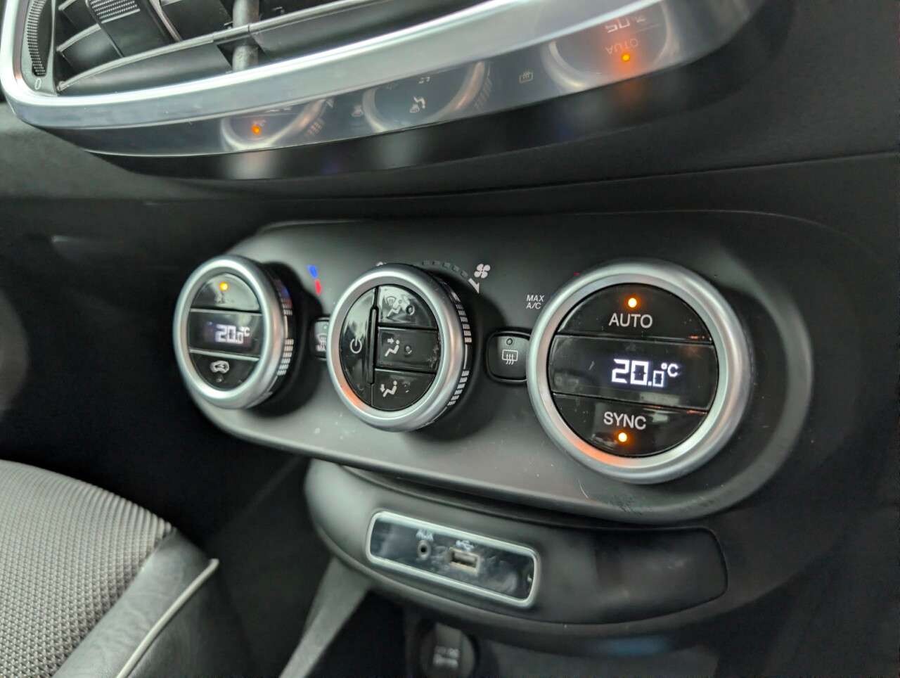 2017 FIAT 500X 2017 FIAT 500X