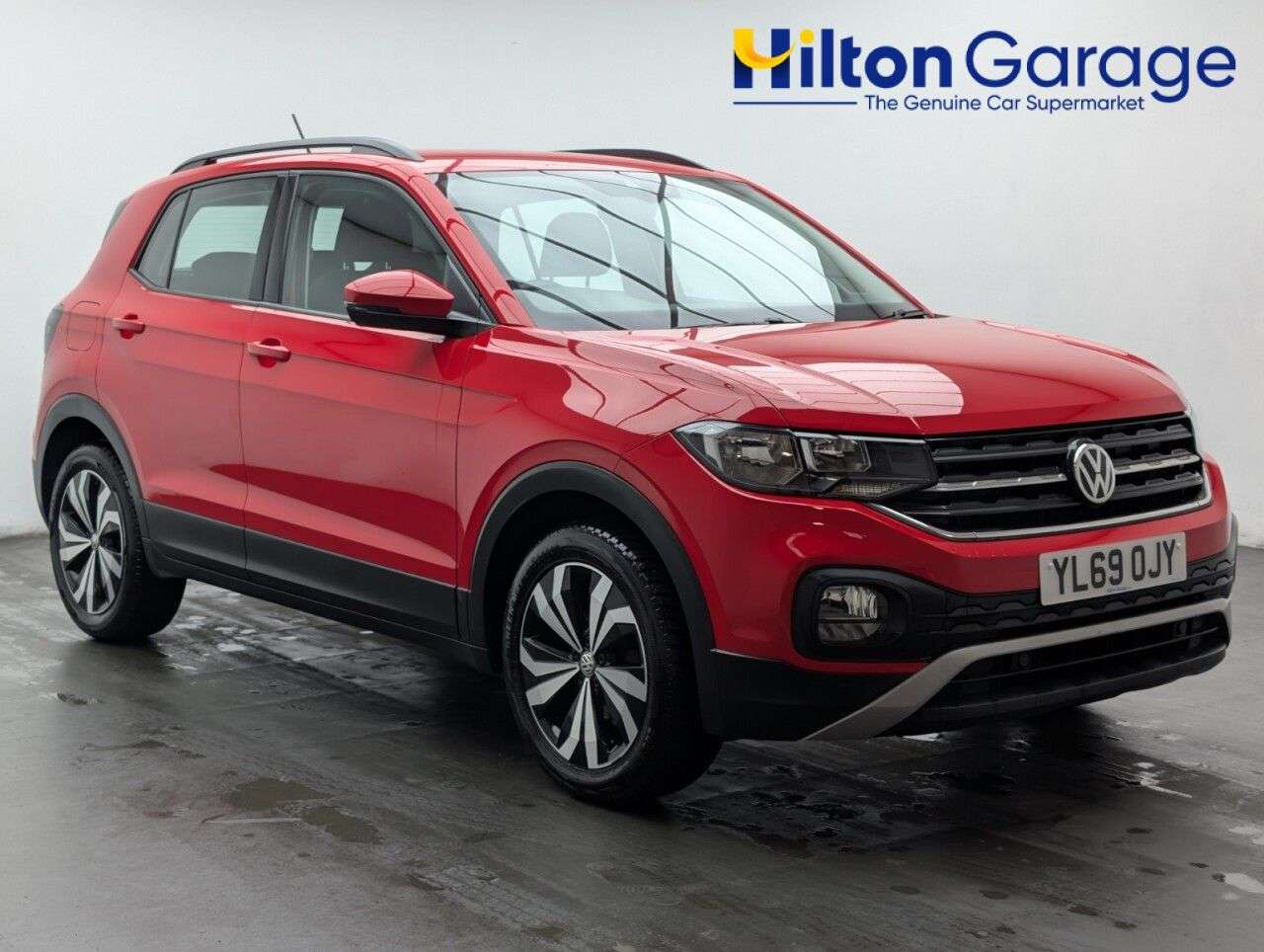A 2020 VOLKSWAGEN T-CROSS 1.0 TSI SE SUV 5dr Petrol Manual Euro 6 (s/s) (95 ps) AIR CONDITIONING + BL A 2020 VOLKSWAGEN T-CROSS 1.0 TSI SE SUV 5dr Petrol Manual Euro 6 (s/s) (95 ps) AIR CONDITIONING + BL