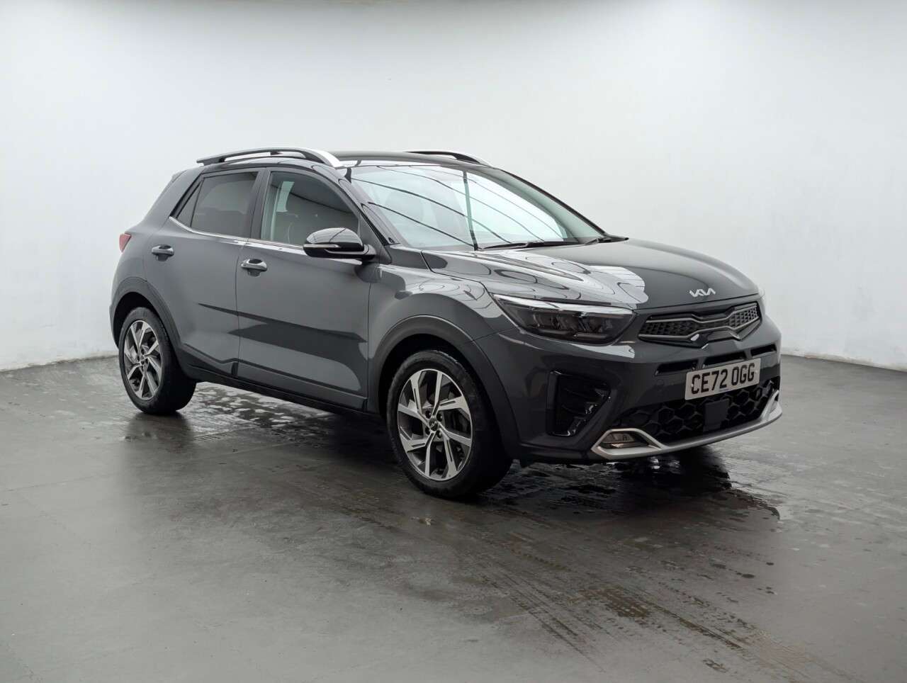A 2022 KIA STONIC 1.0 T-GDi MHEV GT-Line S SUV 5dr Petrol Hybrid Manual Euro 6 (s/s) (118 bhp A 2022 KIA STONIC 1.0 T-GDi MHEV GT-Line S SUV 5dr Petrol Hybrid Manual Euro 6 (s/s) (118 bhp