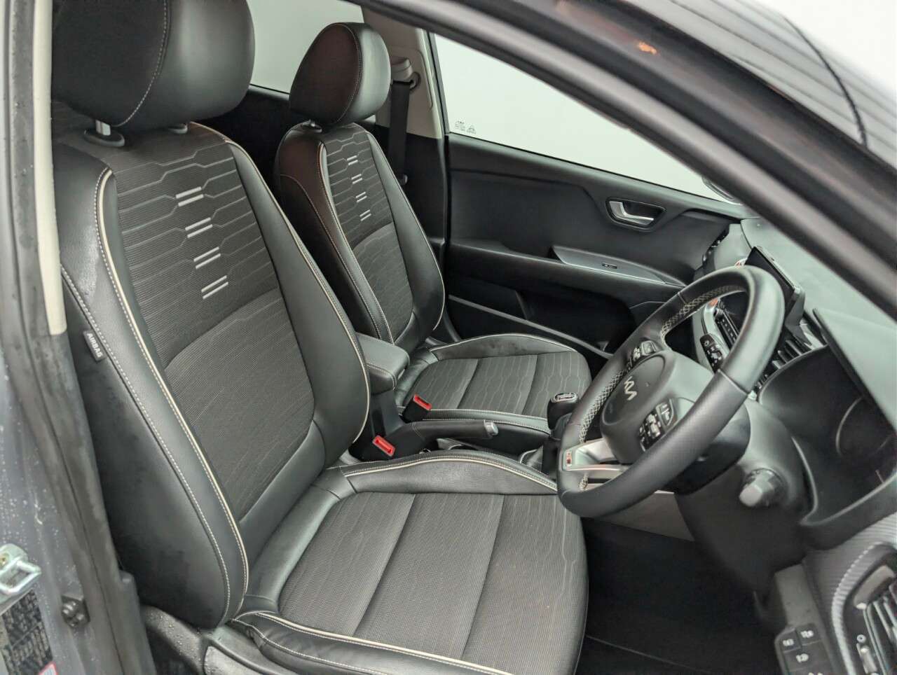 2022 KIA STONIC 2022 KIA STONIC