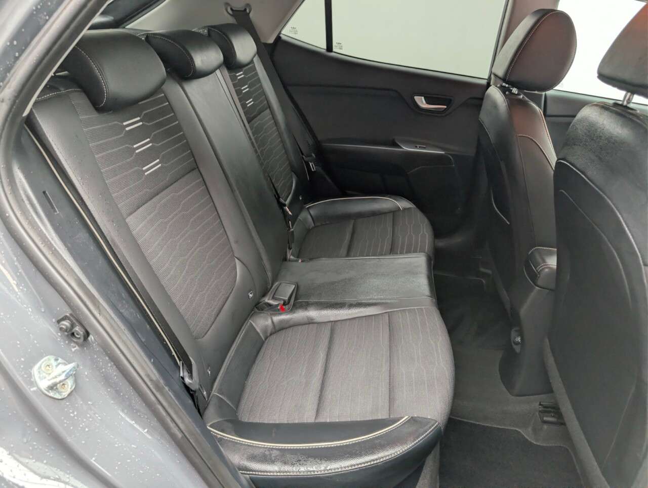 2022 KIA STONIC 2022 KIA STONIC