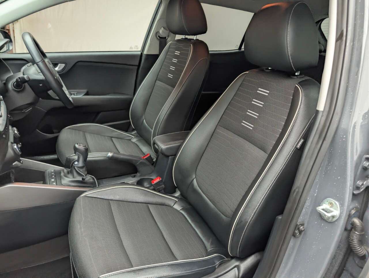 2022 KIA STONIC 2022 KIA STONIC