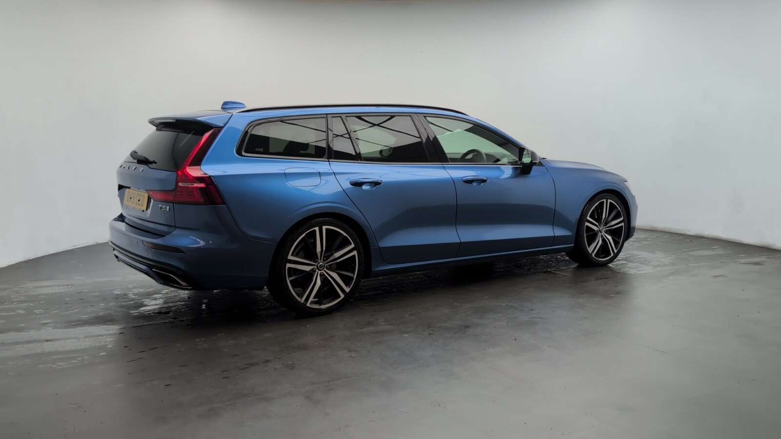 2019 VOLVO V60 2019 VOLVO V60