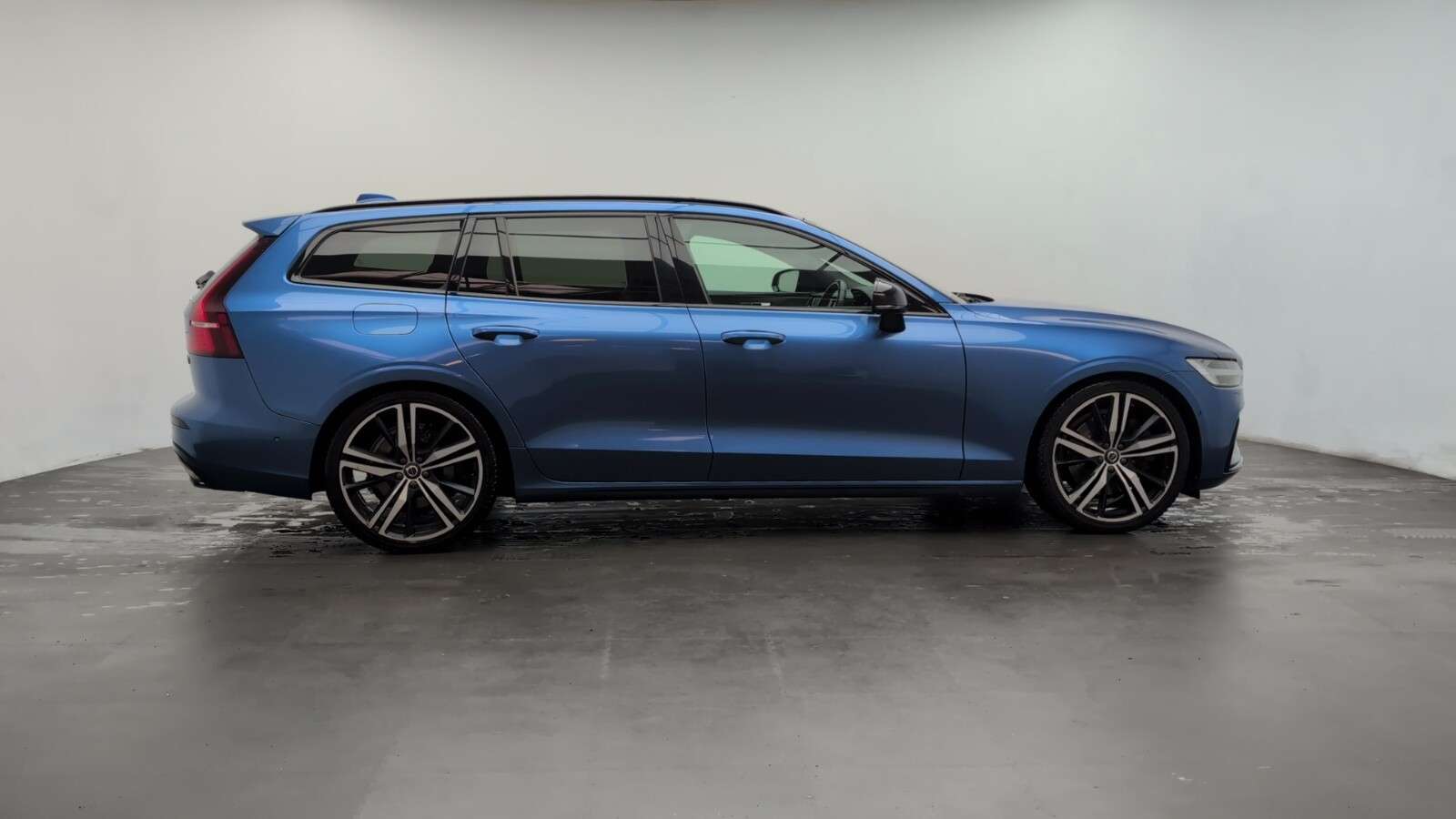 2019 VOLVO V60 2019 VOLVO V60