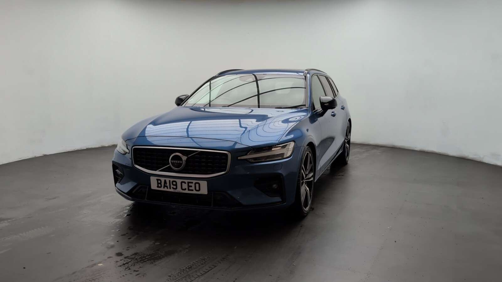 2019 VOLVO V60 2019 VOLVO V60