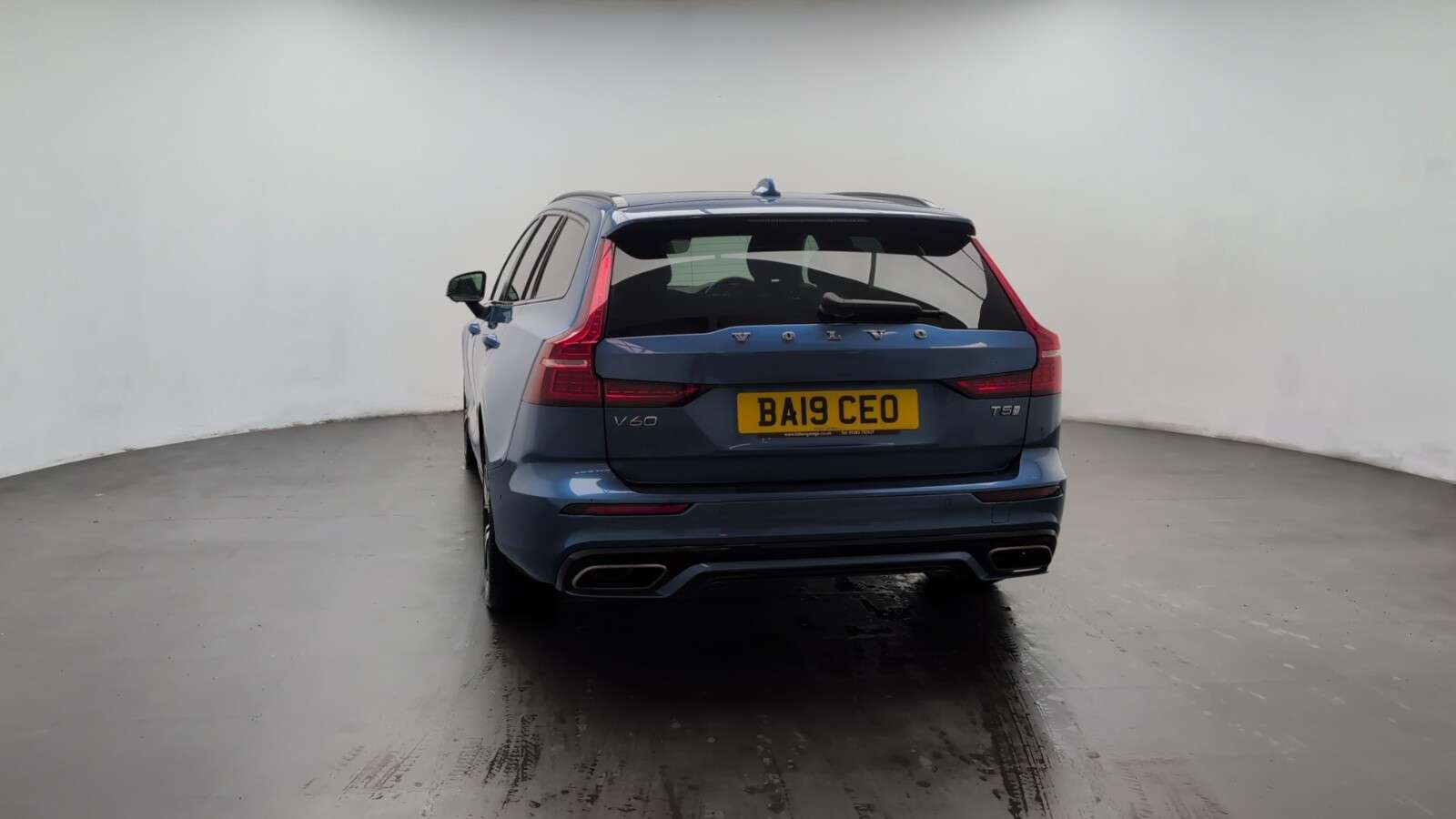 2019 VOLVO V60 2019 VOLVO V60