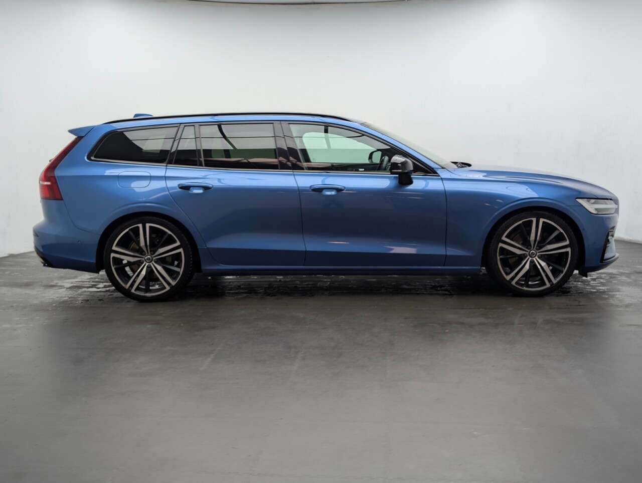 2019 VOLVO V60 2019 VOLVO V60