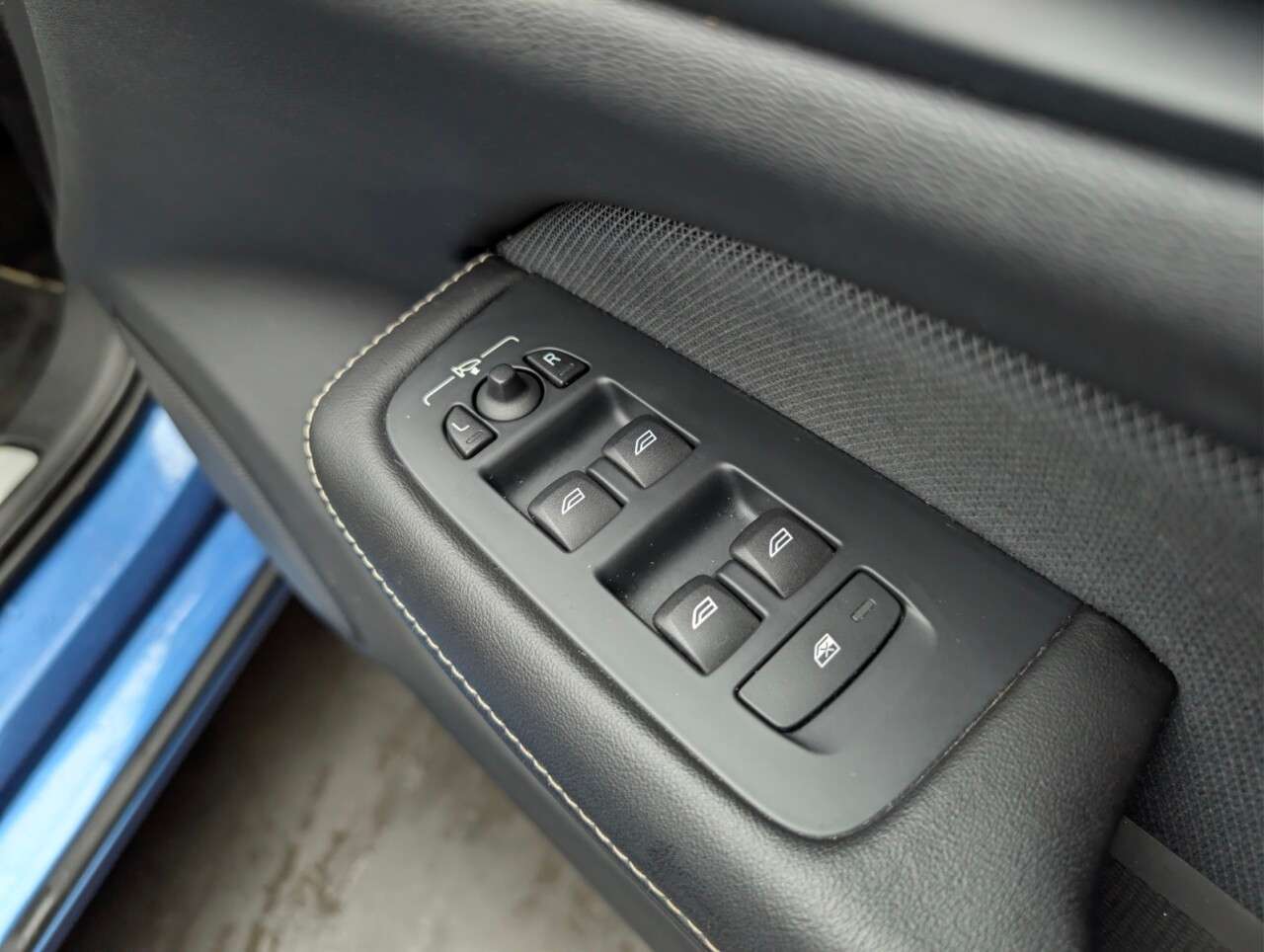 2019 VOLVO V60 2019 VOLVO V60