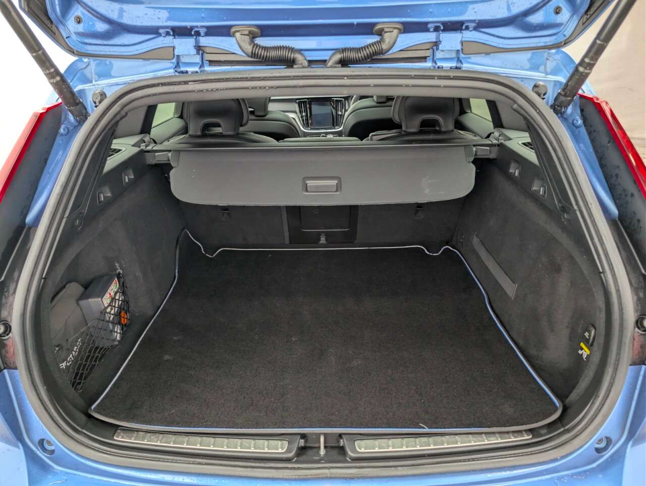 2019 VOLVO V60 2019 VOLVO V60