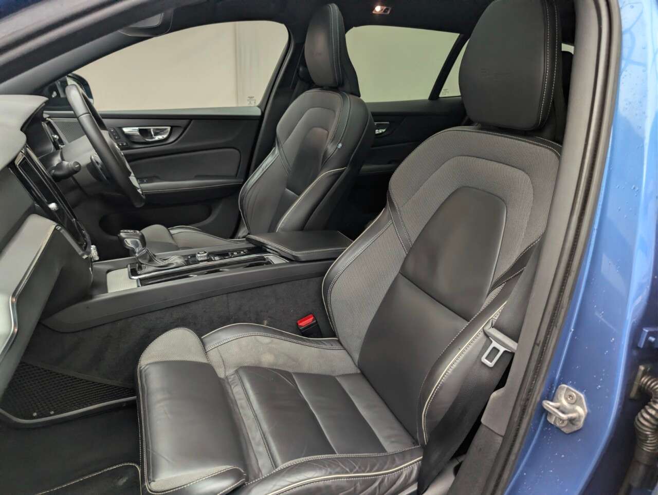 2019 VOLVO V60 2019 VOLVO V60