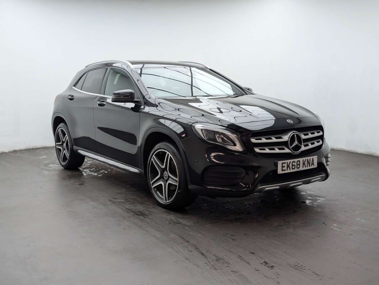 A 2018 MERCEDES-BENZ 180 2.1 GLA200d AMG Line (Premium) SUV 5dr Diesel 7G-DCT 4MATIC Euro 6 (s/s) (1 A 2018 MERCEDES-BENZ 180 2.1 GLA200d AMG Line (Premium) SUV 5dr Diesel 7G-DCT 4MATIC Euro 6 (s/s) (1