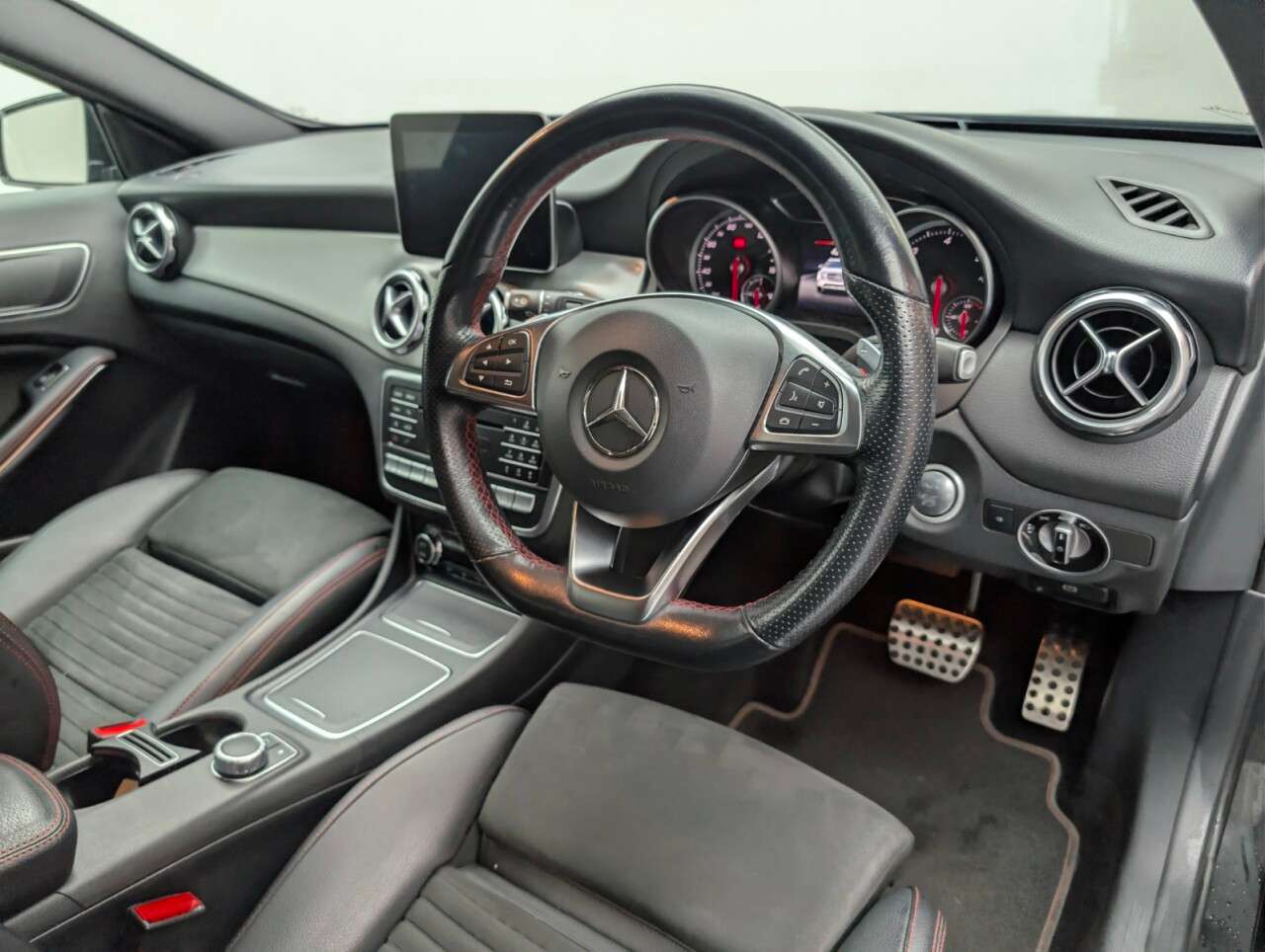 2018 MERCEDES-BENZ 180 2018 MERCEDES-BENZ 180