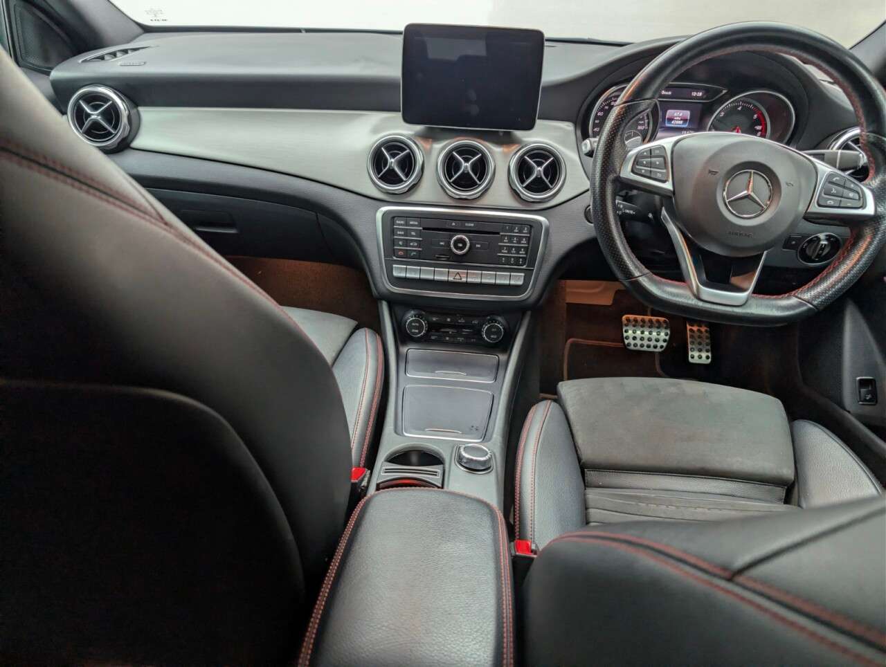 2018 MERCEDES-BENZ 180 2018 MERCEDES-BENZ 180