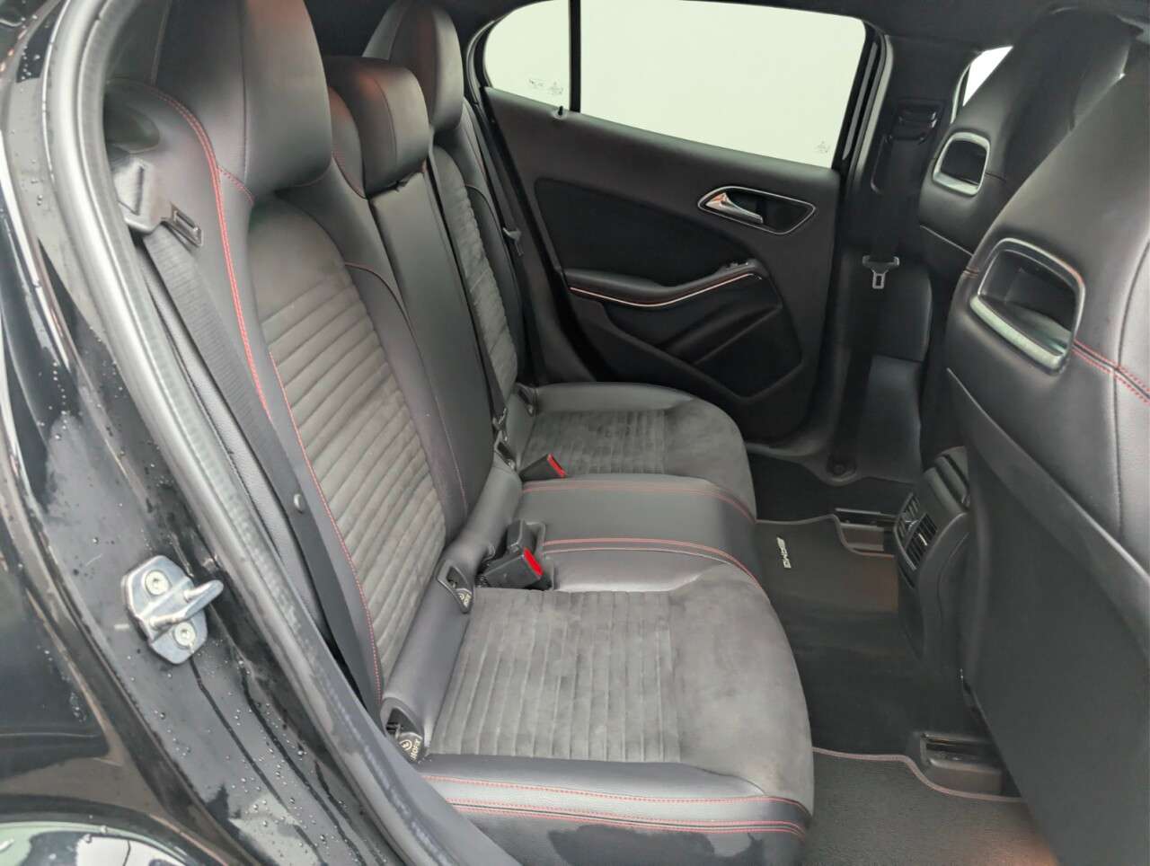 2018 MERCEDES-BENZ 180 2018 MERCEDES-BENZ 180