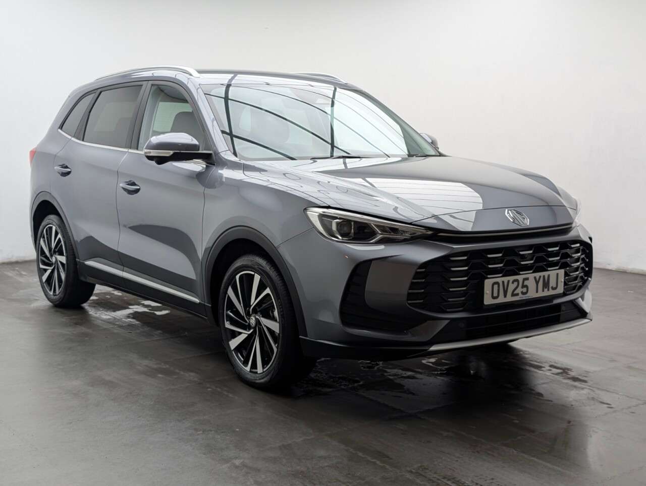 A 2025 MG MG ZS 1.5 Hybrid+ Trophy SUV 5dr Petrol Hybrid Auto Euro 6 (s/s) (196 ps) CRUISE A 2025 MG MG ZS 1.5 Hybrid+ Trophy SUV 5dr Petrol Hybrid Auto Euro 6 (s/s) (196 ps) CRUISE