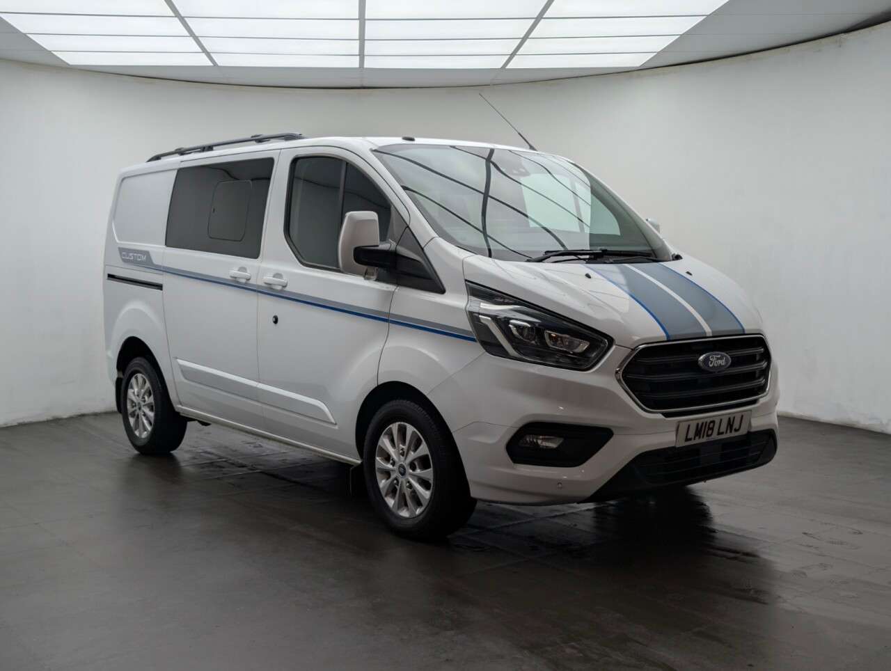 A 2018 FORD TRANSIT CUSTOM 2.0 320 EcoBlue Limited Crew Van Double Cab 5dr Diesel Auto L1 H1 Euro 6 (s A 2018 FORD TRANSIT CUSTOM 2.0 320 EcoBlue Limited Crew Van Double Cab 5dr Diesel Auto L1 H1 Euro 6 (s