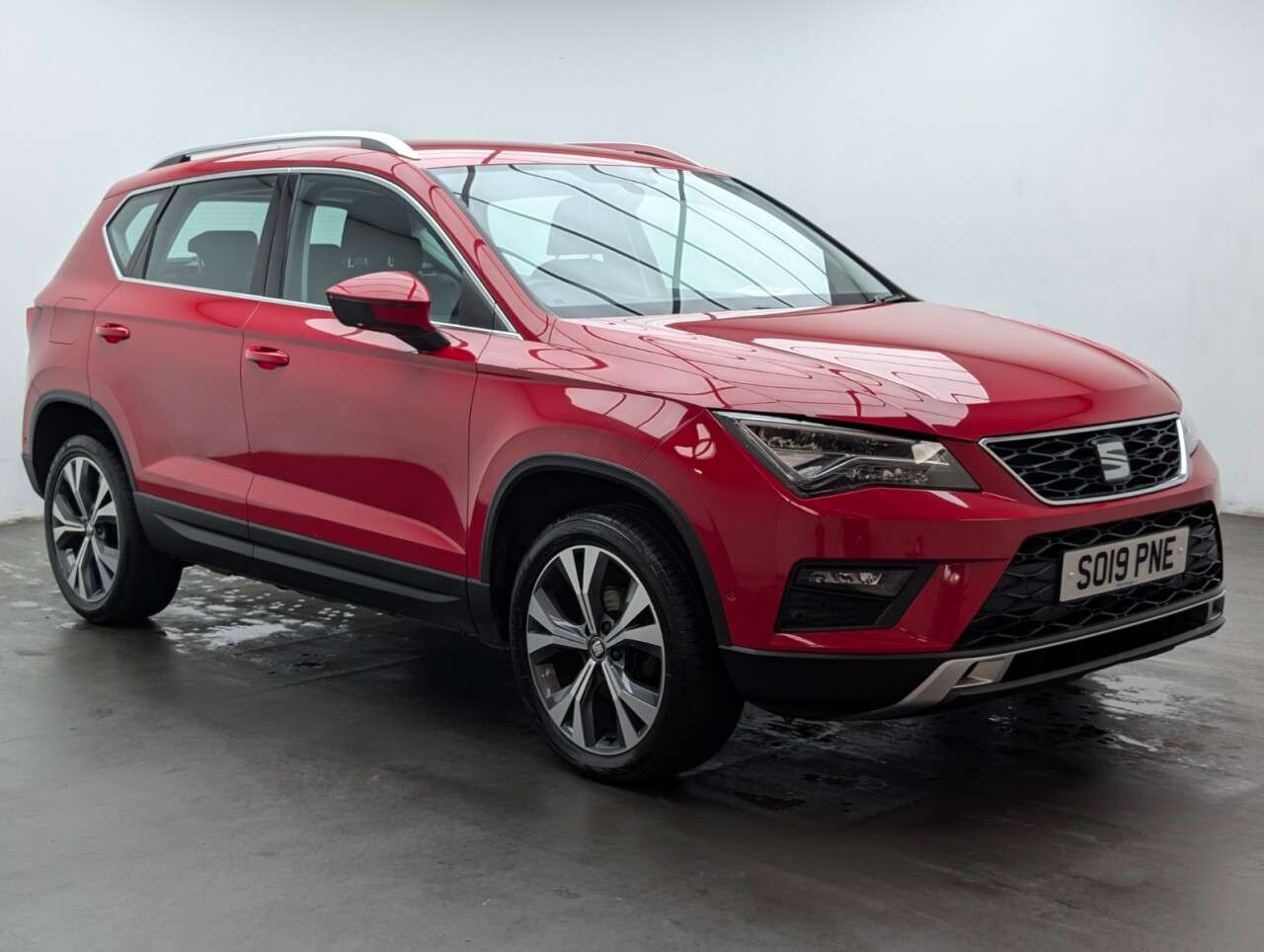 A 2019 SEAT ATECA 1.6 TDI SE Technology SUV 5dr Diesel Manual Euro 6 (s/s) (115 ps) A 2019 SEAT ATECA 1.6 TDI SE Technology SUV 5dr Diesel Manual Euro 6 (s/s) (115 ps)