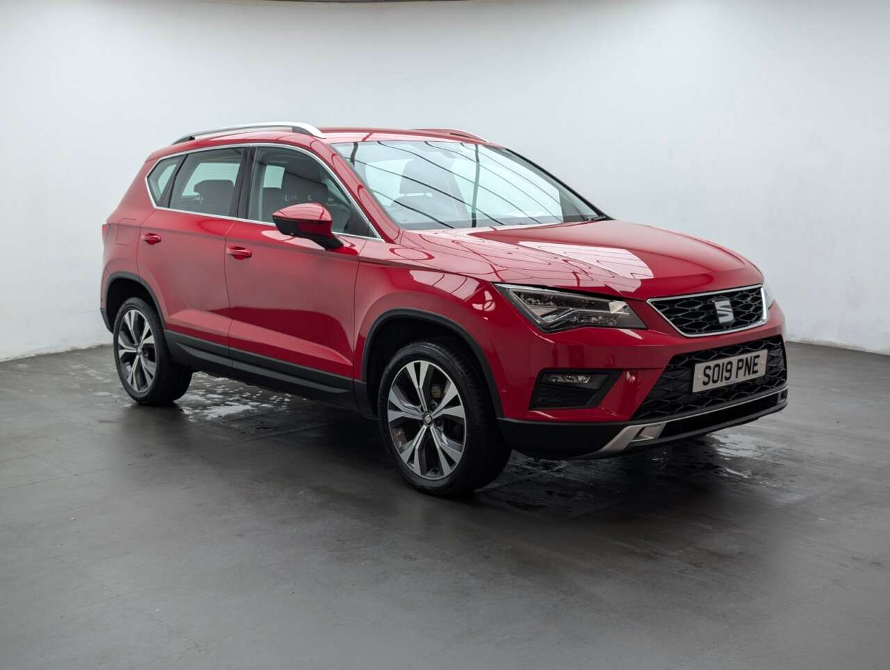 A 2019 SEAT ATECA 1.6 TDI SE Technology SUV 5dr Diesel Manual Euro 6 (s/s) (115 ps) A 2019 SEAT ATECA 1.6 TDI SE Technology SUV 5dr Diesel Manual Euro 6 (s/s) (115 ps)