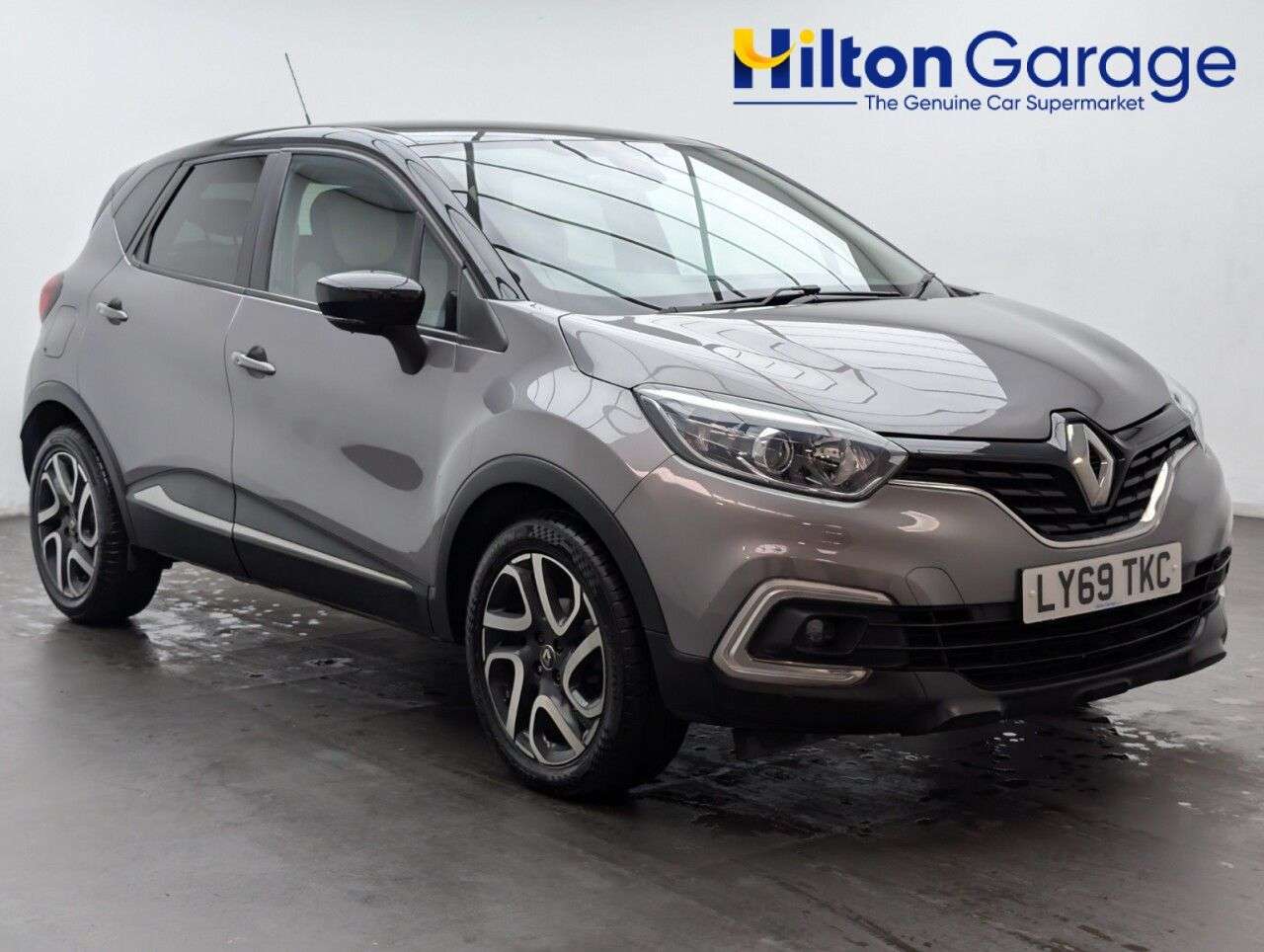 A 2020 RENAULT CAPTUR 0.9 TCe ENERGY Iconic SUV 5dr Petrol Manual Euro 6 (s/s) (90 ps) CRUISE CON A 2020 RENAULT CAPTUR 0.9 TCe ENERGY Iconic SUV 5dr Petrol Manual Euro 6 (s/s) (90 ps) CRUISE CON