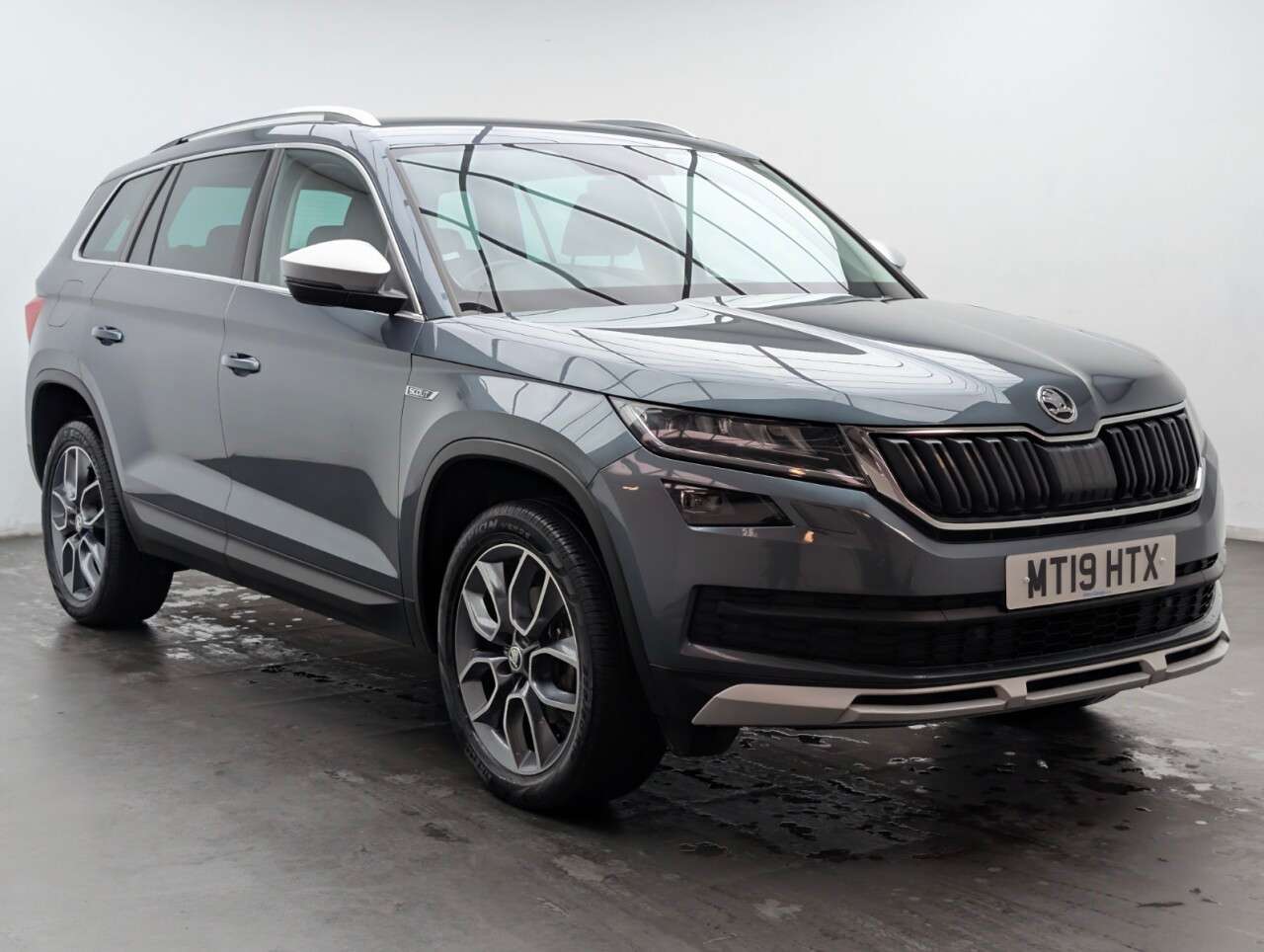 A 2019 SKODA KODIAQ 2.0 TDI Scout SUV 5dr Diesel DSG 4WD Euro 6 (s/s) (7 Seat) (150 ps) A 2019 SKODA KODIAQ 2.0 TDI Scout SUV 5dr Diesel DSG 4WD Euro 6 (s/s) (7 Seat) (150 ps)
