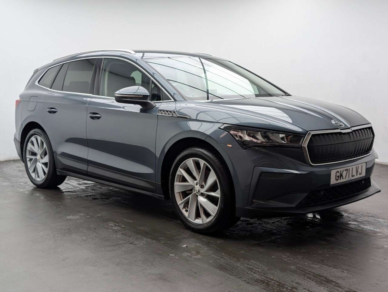 A 2022 SKODA ENYAQ 62kWh 60 SUV 5dr Electric Auto (179 ps) 13IN TOUCHSCREEN +HEATED DOOR MIRRS A 2022 SKODA ENYAQ 62kWh 60 SUV 5dr Electric Auto (179 ps) 13IN TOUCHSCREEN +HEATED DOOR MIRRS