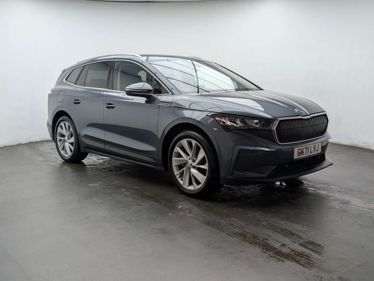 A 2022 SKODA ENYAQ 62kWh 60 SUV 5dr Electric Auto (179 ps) 13IN TOUCHSCREEN +HEATED DOOR MIRRS A 2022 SKODA ENYAQ 62kWh 60 SUV 5dr Electric Auto (179 ps) 13IN TOUCHSCREEN +HEATED DOOR MIRRS