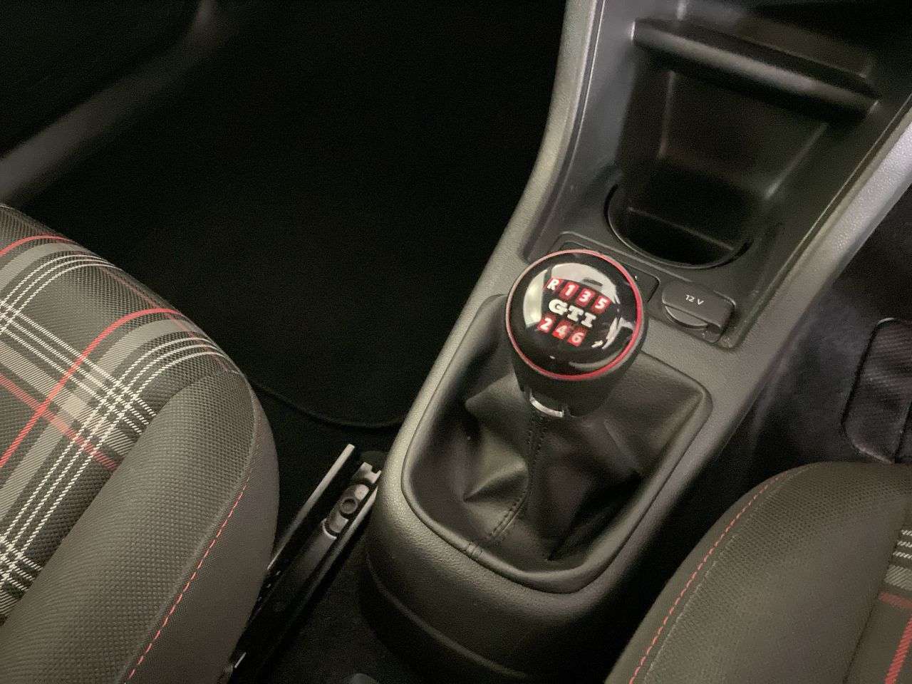 2018 VOLKSWAGEN UP! 2018 VOLKSWAGEN UP!