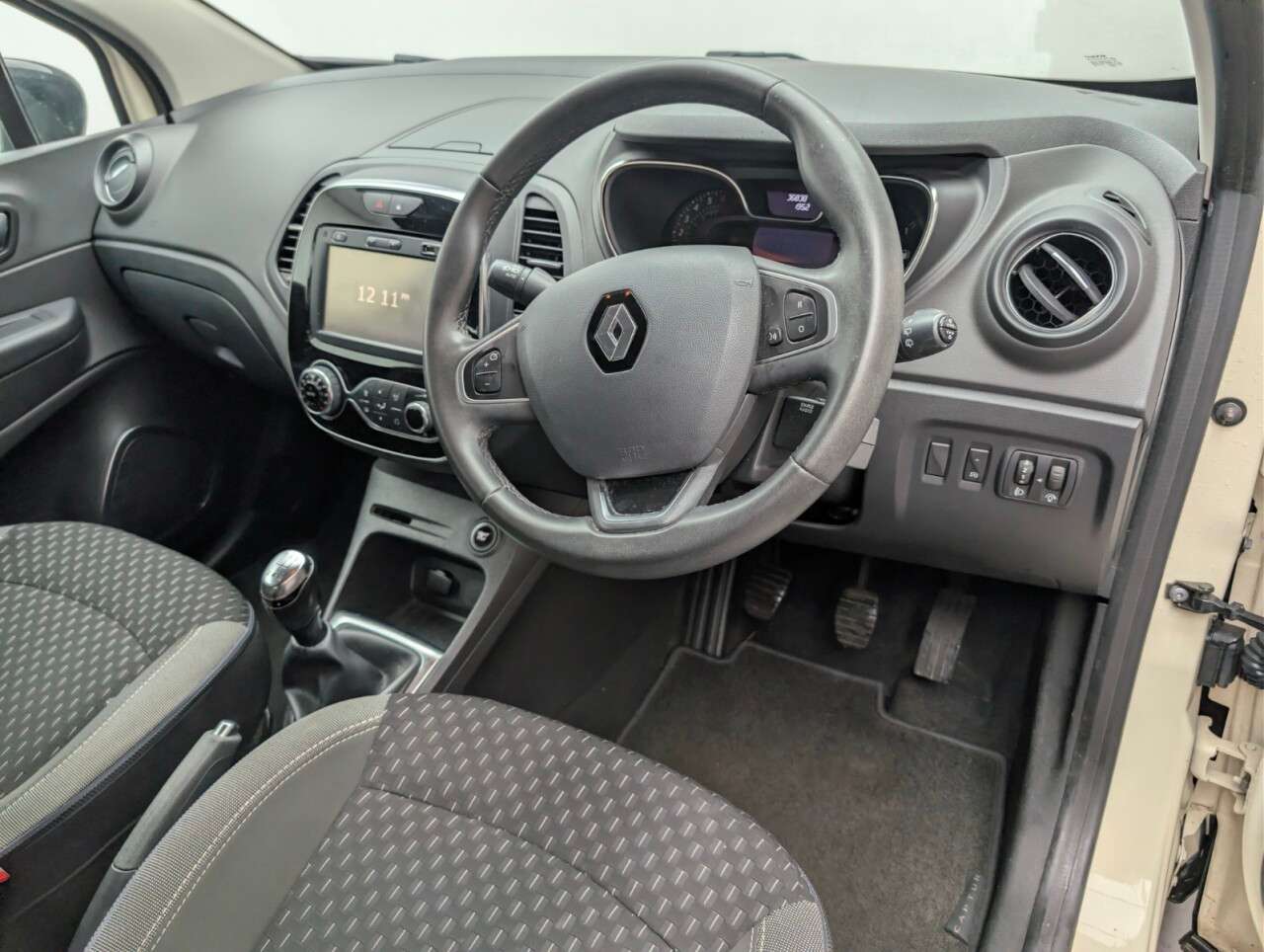 2017 RENAULT CAPTUR 2017 RENAULT CAPTUR