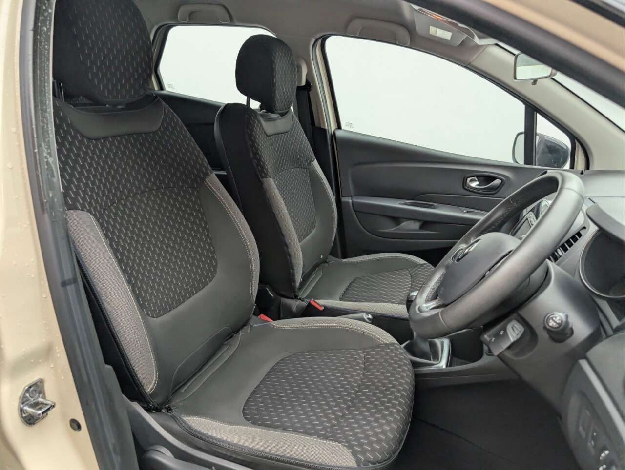 2017 RENAULT CAPTUR 2017 RENAULT CAPTUR