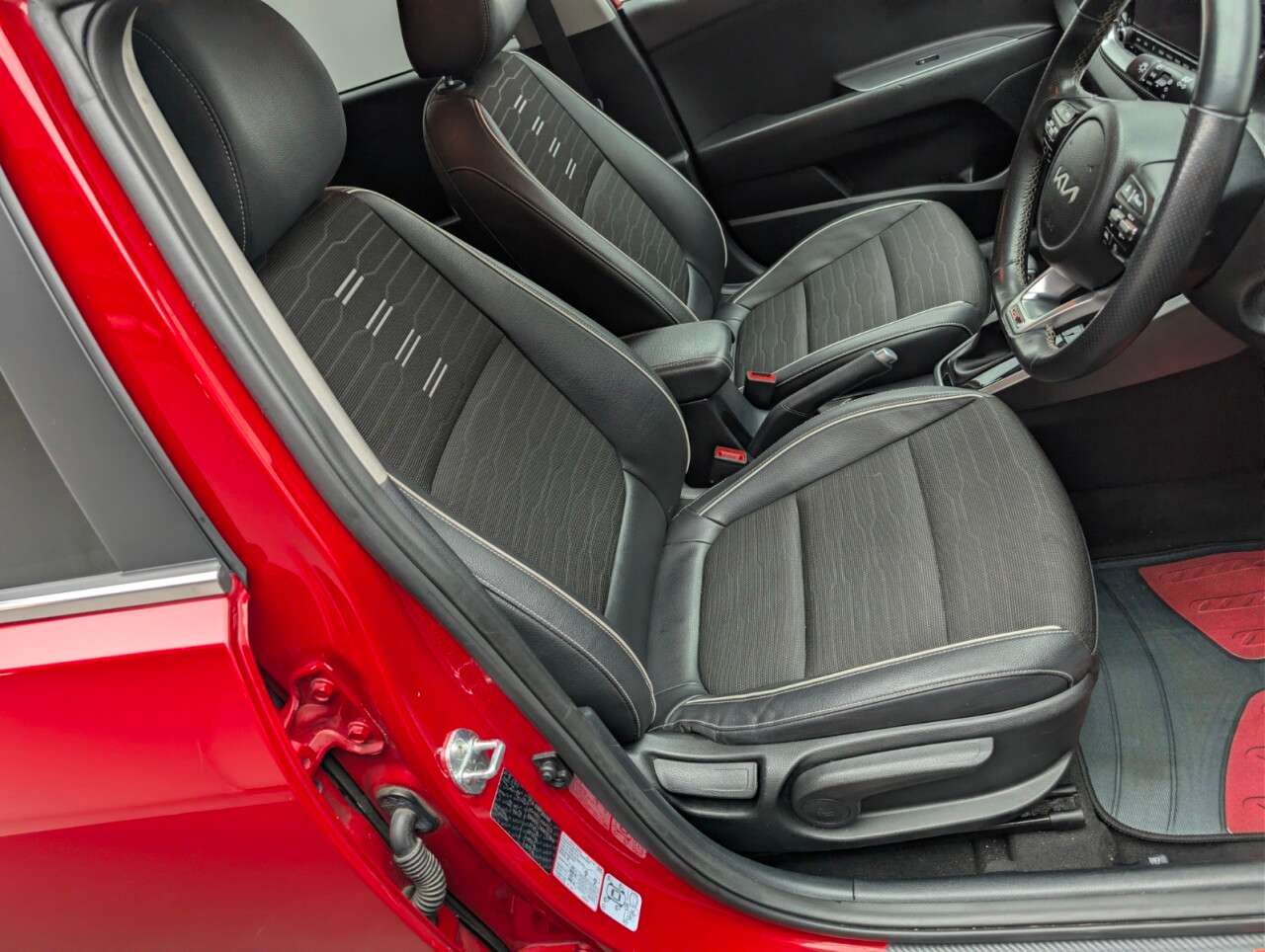 2021 KIA STONIC 2021 KIA STONIC