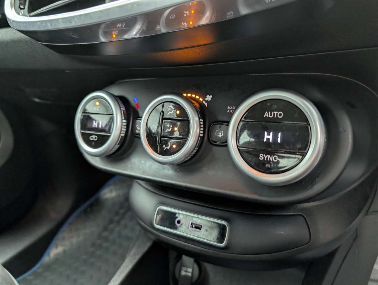 2017 FIAT 500X 2017 FIAT 500X