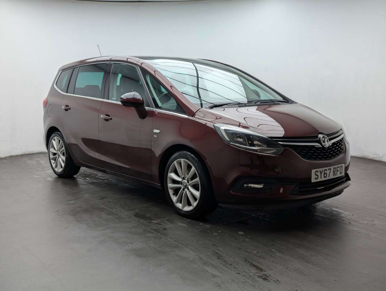 A 2017 VAUXHALL ZAFIRA TOURER 1.4i Turbo Elite Nav MPV 5dr Petrol Manual Euro 6 (140 ps) BLUETOOTH+PANORA A 2017 VAUXHALL ZAFIRA TOURER 1.4i Turbo Elite Nav MPV 5dr Petrol Manual Euro 6 (140 ps) BLUETOOTH+PANORA
