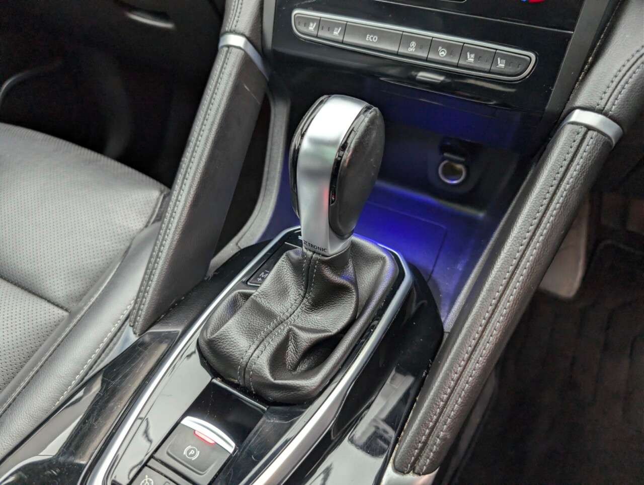 2017 RENAULT KOLEOS 2017 RENAULT KOLEOS